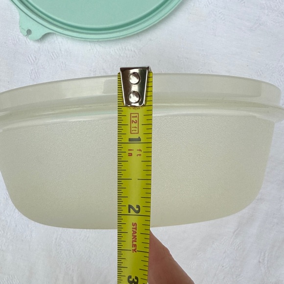 TUPPERWARE Food Storage Containers - Picture 5 of 10